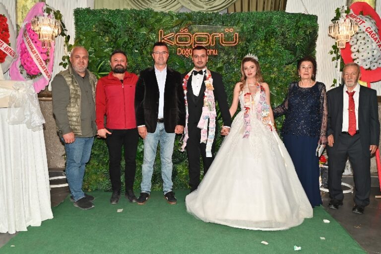 Gazeteci Topçu ailesinin mutlu günü