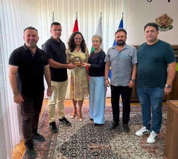 Edirne Gazeteciler Derneği’nden Bulgaristan Başkonsolosu Kafedzhiyska’ya Nezaket Ziyareti
